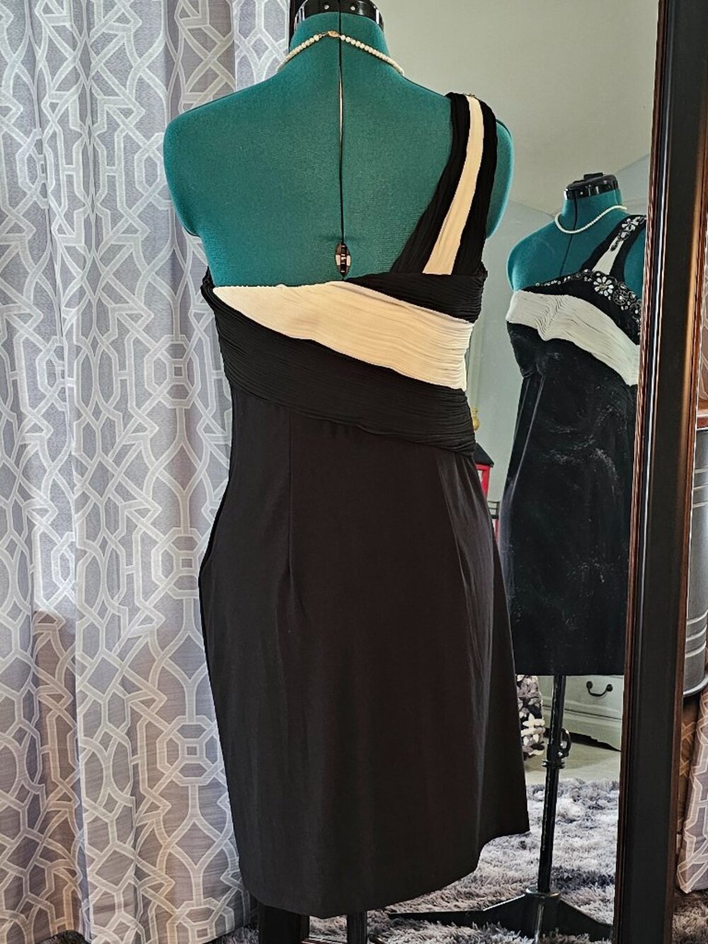 Studio W by Sue Wong Beaded Evening Dress – Size 12 – Contemporary Glamour - Picture 3 of 7